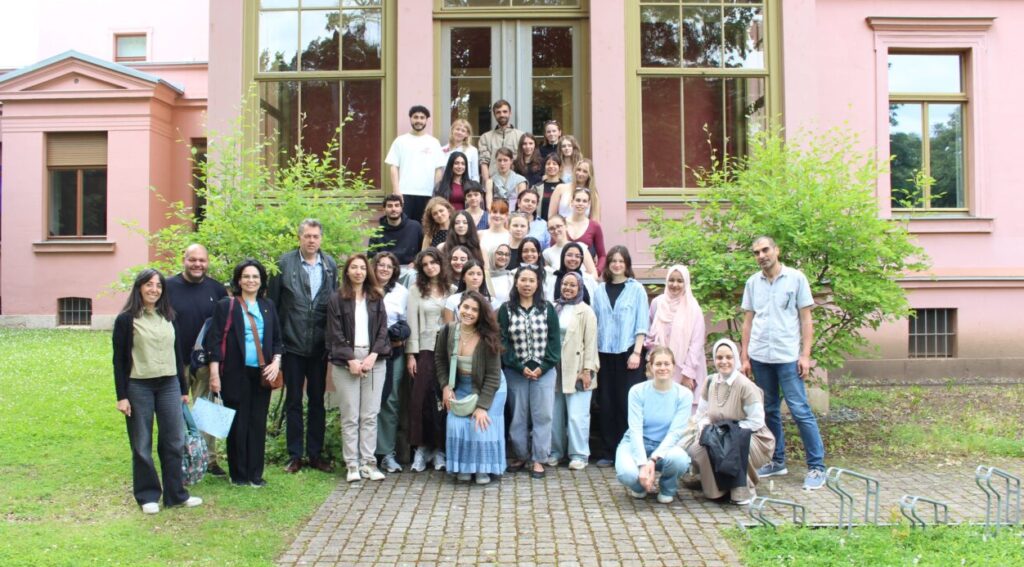 Students, faculty and researchers came together at IfEU for the first international summer school (Photo: Mahmoud A. Atwany)